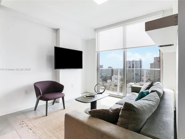 227 NE 2nd St #3105, Miami, FL 33132