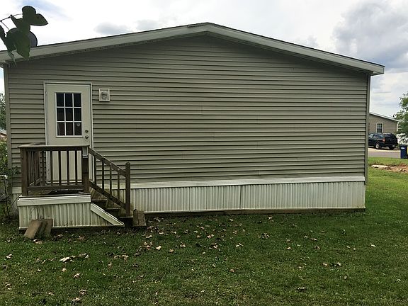 3rd image of 2055 Eastwood St