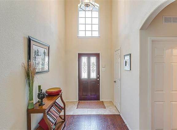 4th image of 824 Misty Oak Trl