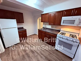 165 West 48th Street, #BASEMENT
