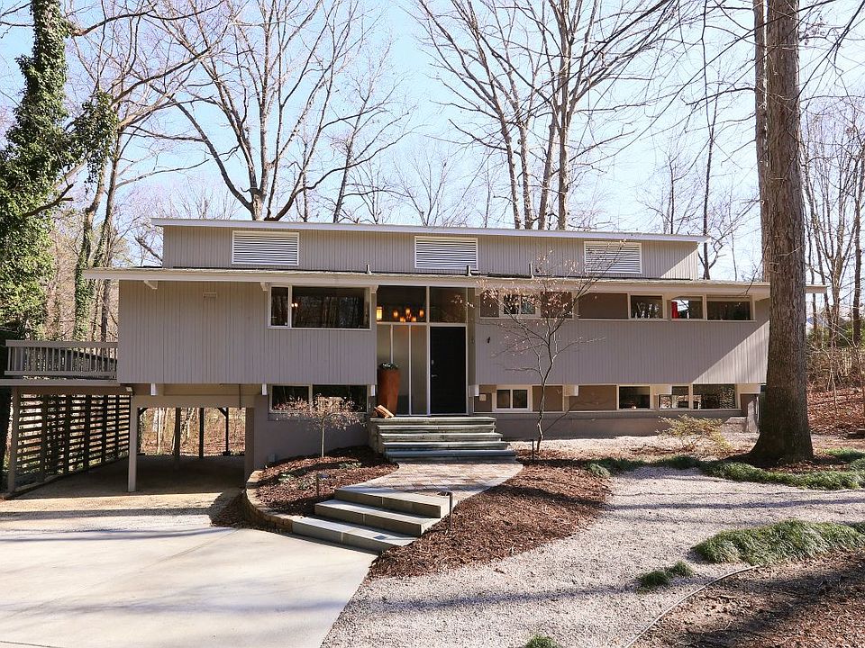 1st image of 15 Winthrop Ct