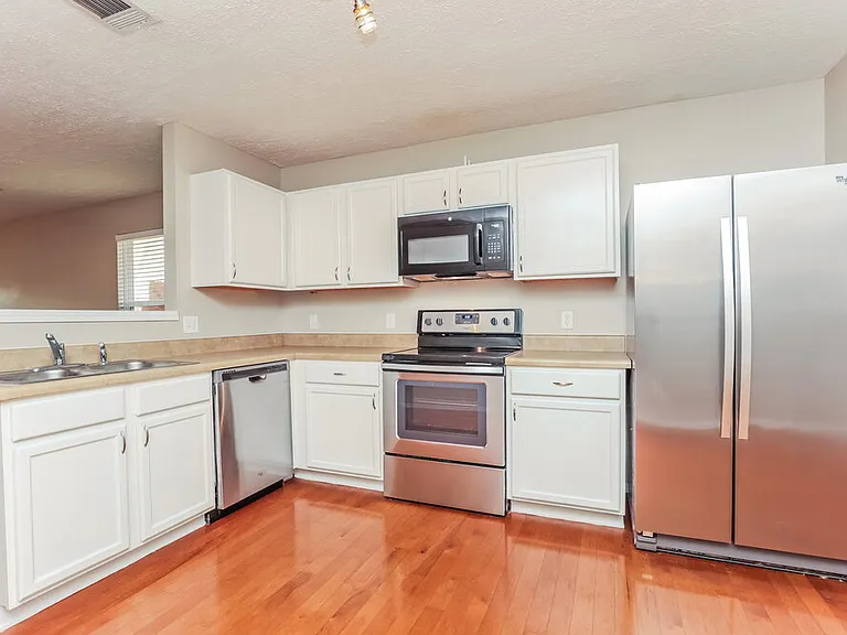 5221 Sunsail Dr — Photo 9