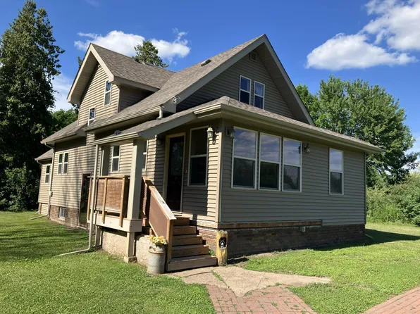 12705 347th St, Lindstrom, MN 55045