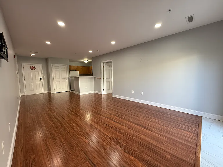 140 Railroad Ave #UB102 — Photo 10