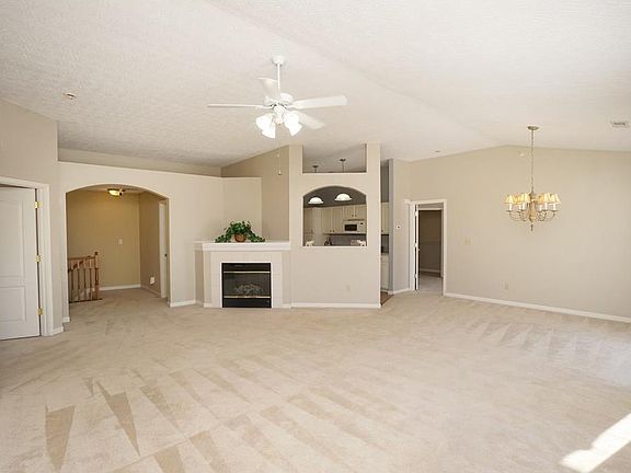 4th image of 517 Heritage Green Dr #1-304