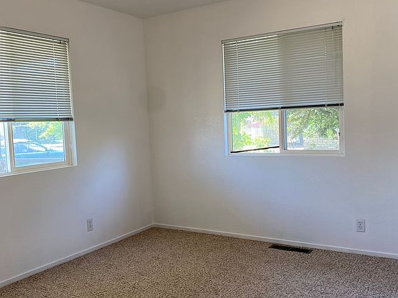 5th image of 2918 El Noble Ave