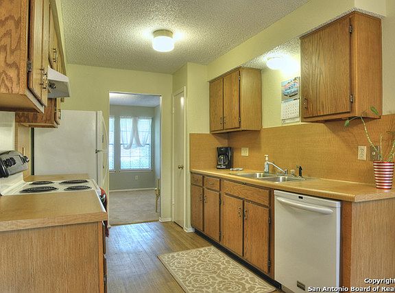 5th image of 7283 Flaming Forest St