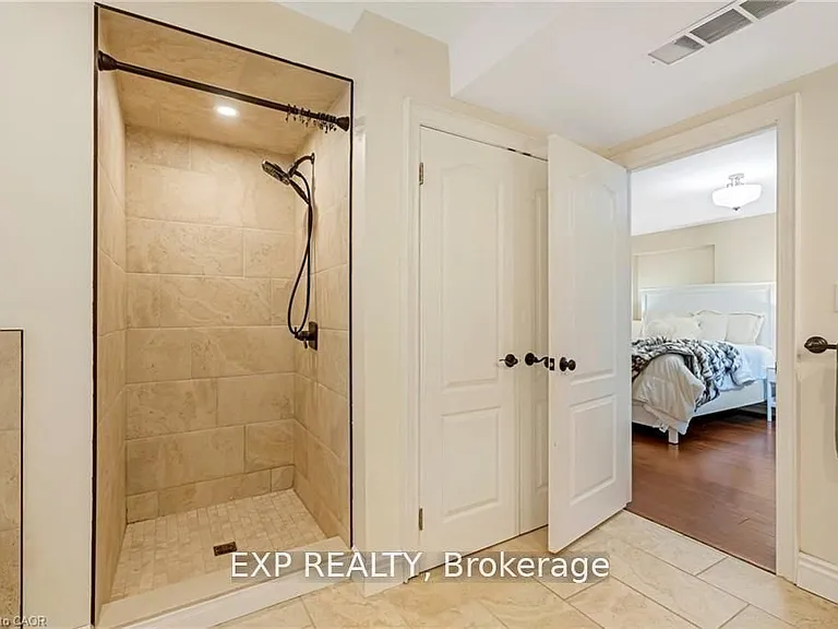 46 Herkimer St #2 — Photo 24