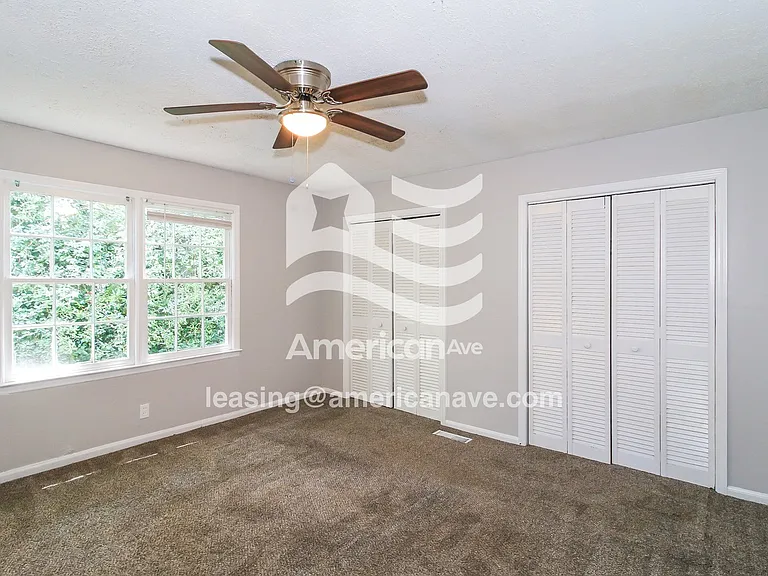 1623774_007_main_bedroom_8.jpg