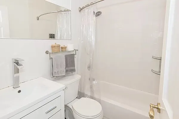 Rented by Modern Spaces | media 6