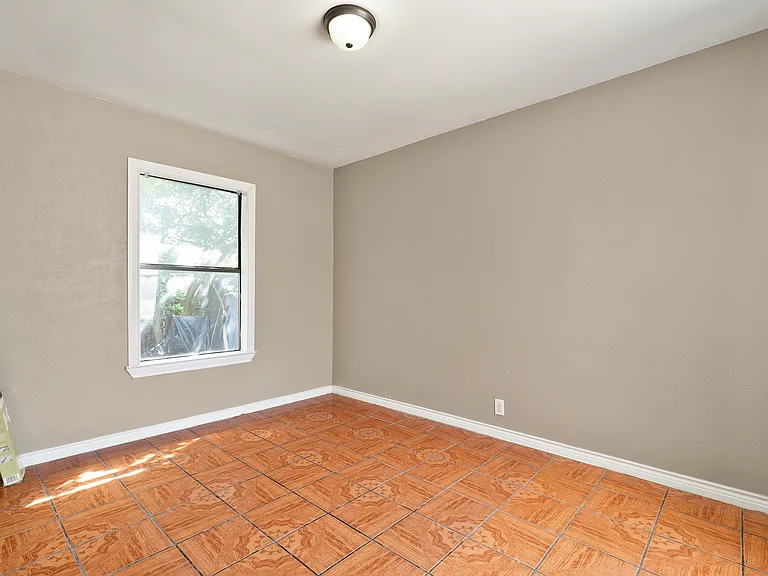 3422 W Jefferson Blvd — Photo 21