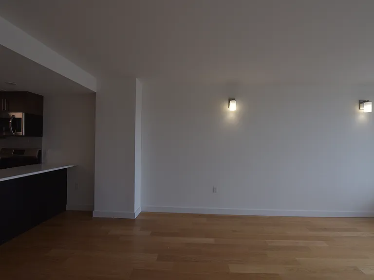 51-35 Reeder St #711 — Photo 3