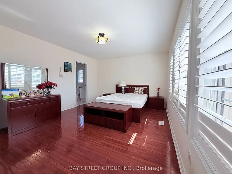 9 Saint Clare Blvd — Photo 34
