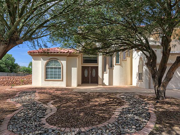3rd image of 6030 Laguna Vista Dr