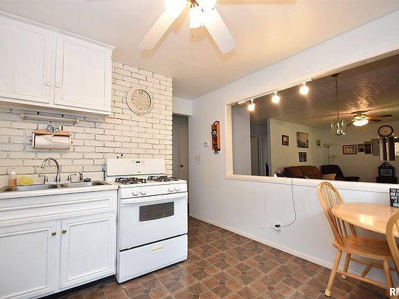 4th image of 5921 N Sedley St