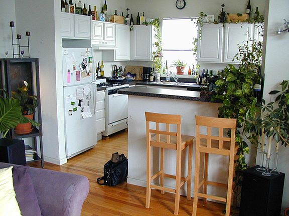 3rd image of 1517 W Olive Ave #4