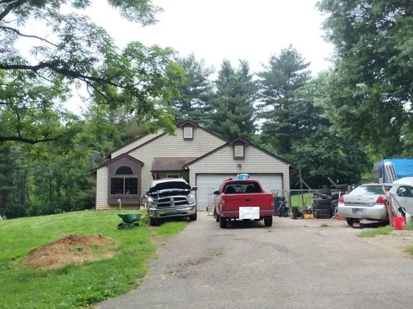 214 Miami Dr, Bedford, IN 47421