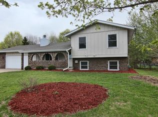 467 Sunset Dr, Jordan, MN 55352