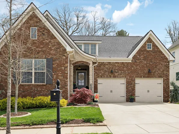 2632 Bramblewood Ln, Thompsons Station, TN 37179