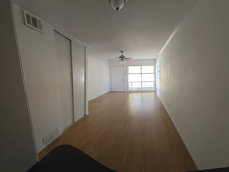 1008 Candice Ln — Photo 9