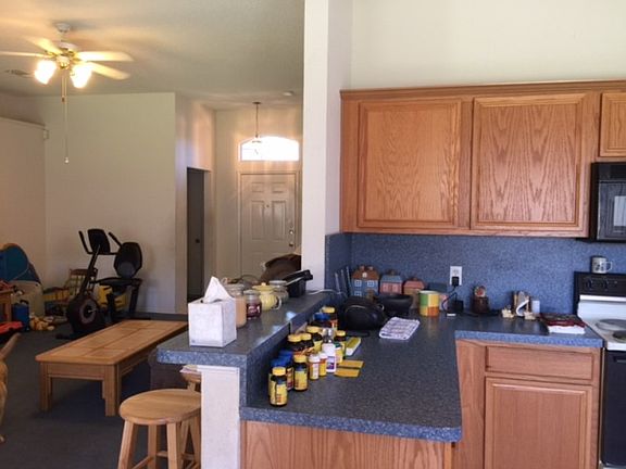 5th image of 308 W Willow Creek Dr