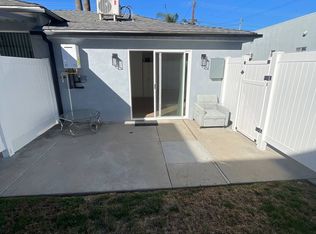 15840 Marlin Pl, Van Nuys, CA 91406