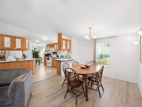 5th image of 520 N Sonora Ln