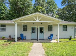 561 Eva Kennedy Rd, Suwanee, GA 30024