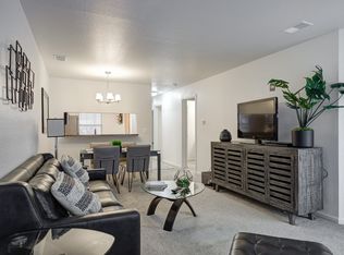 5800 Deepwood Ct #400, Clarkston, MI 48346