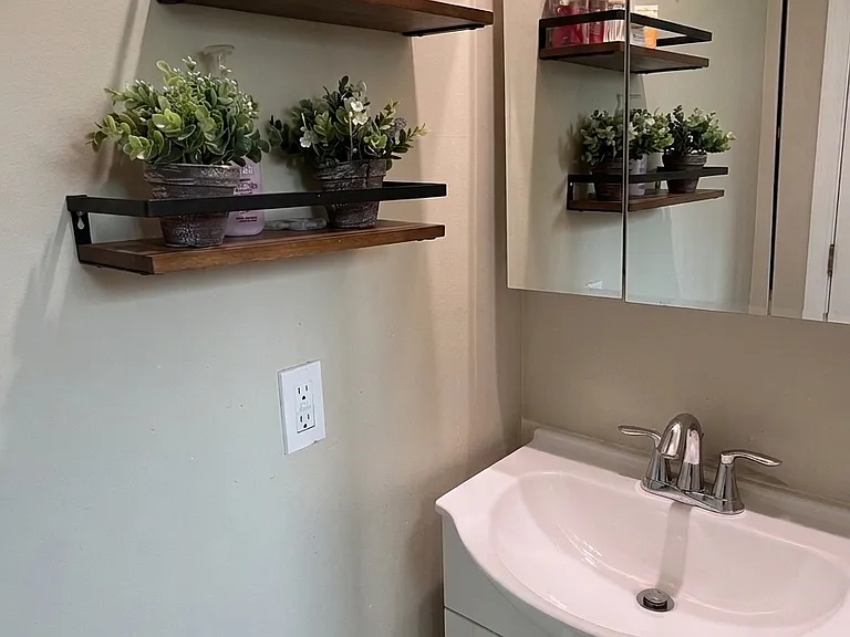 22 Stanford Ave — Photo 13