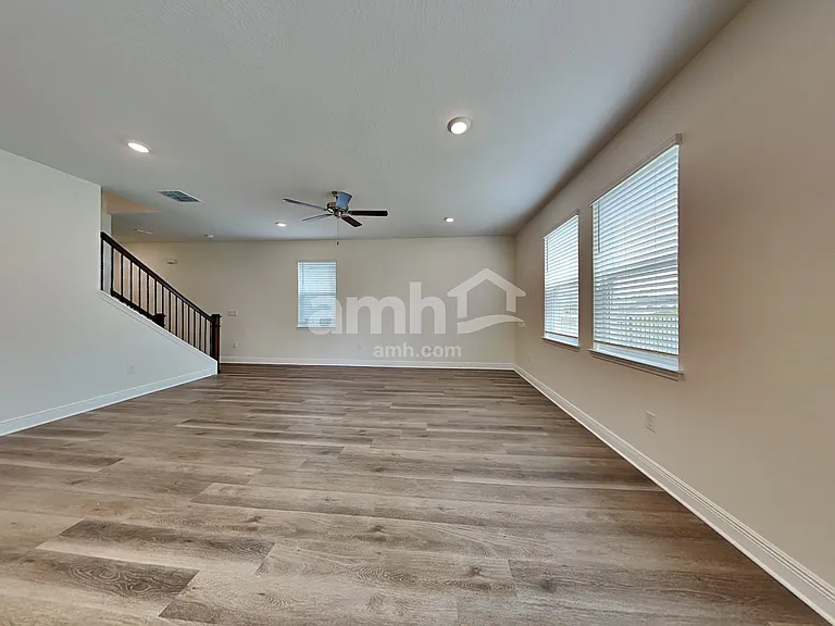 27243 Saint Andrews Ave — Photo 6