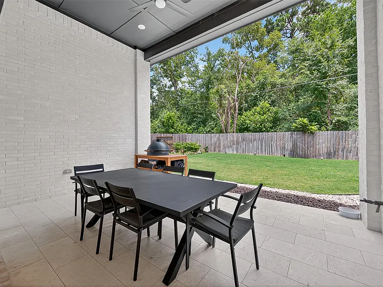 9722 Dani Lake Dr — Photo 38