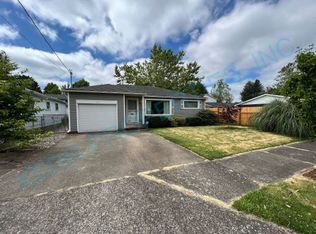 10824 NE Schuyler St, Portland, OR 97220