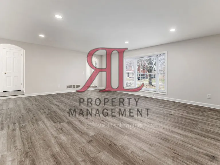 85 Eastmoor Blvd — Photo 28