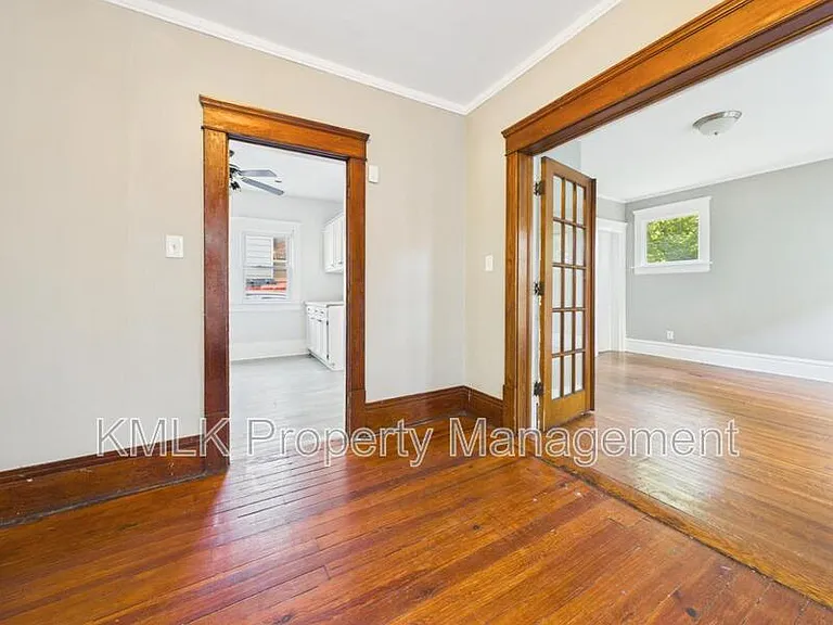 701 Kling St — Photo 12