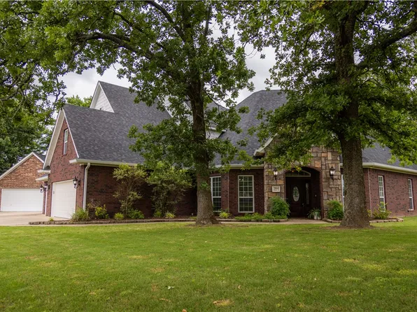 2104 Caribou Ln, Springdale, AR 72762