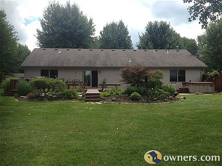3 bedroom ranch with a peaceful backyard
