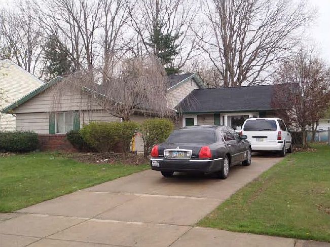 1st image of 169 Brookvalley Dr
