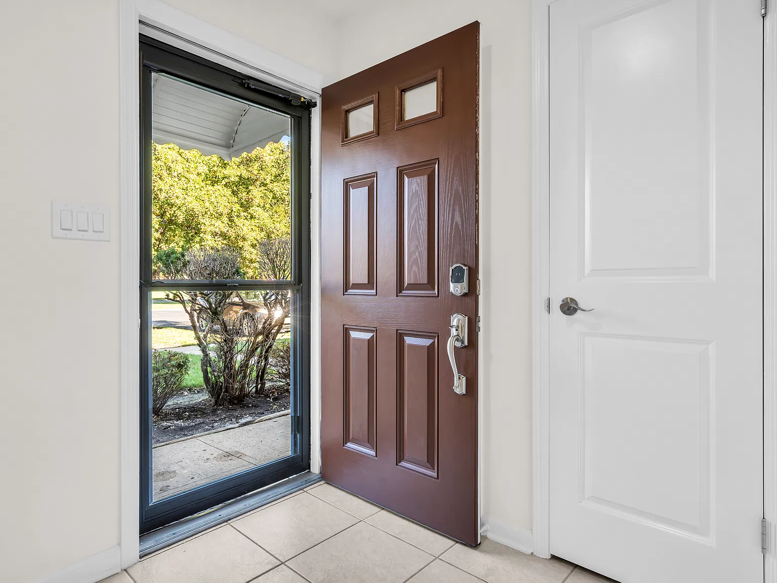 2 bed, 1.5 bath, 1280 sqft, $3,200 — Photo 3