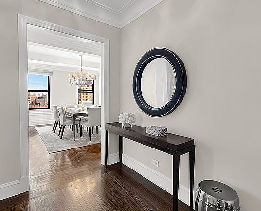 4th image of 1435 Lexington Ave APT 9B