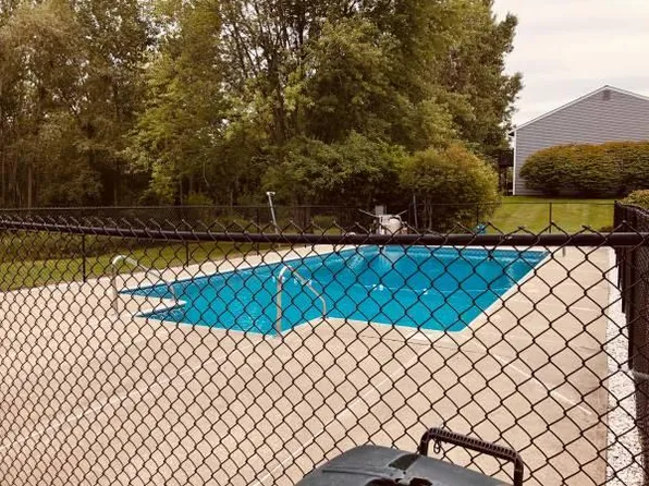 124 Quarry Hill Rd, South Burlington, VT 05403