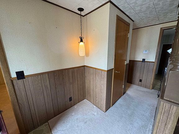 4th image of 1702 N Sheridan Avenue