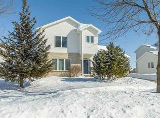 9610 Shadow Ridge Trl, Middleton, WI 53562