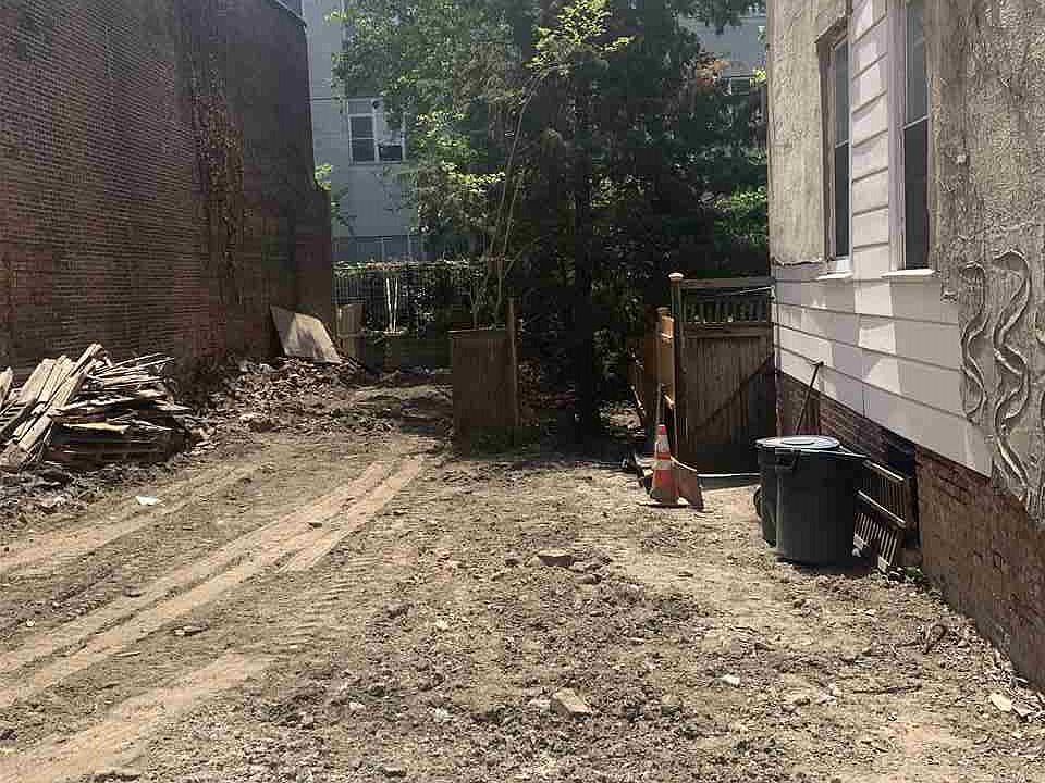 1st image of 89 Bright St