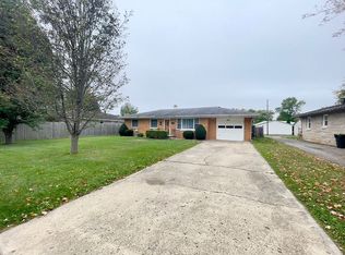 222 Wayside Dr, Plainfield, IN 46168