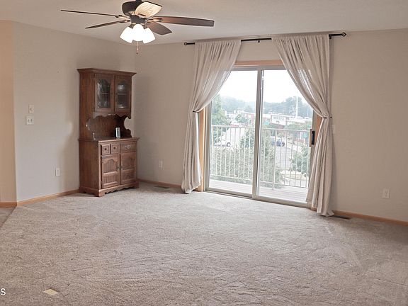 5th image of 131 3rd Ave SE APT 302