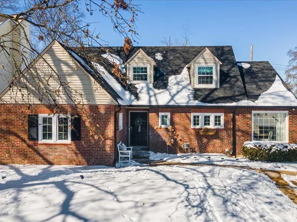 20 Sweetbriar Ln, Saint Louis, MO 63122