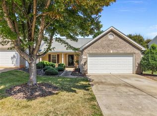 3003 Desmond Woods Dr, Greensboro, NC 27405