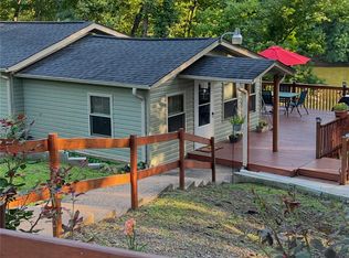 110 Lakeshore Ln, Seneca, SC 29678