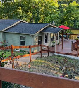 110 Lakeshore Ln, Seneca, SC, 29678